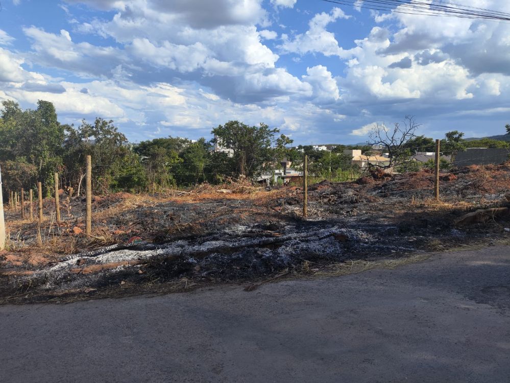 foto Imóvel Lote Rua Araxá Bairro Ibituruna Montes Claros