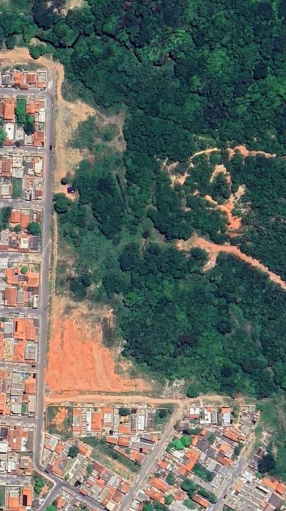 foto Terreno Urbano - Bairro Santo Inácio, Montes Claros 