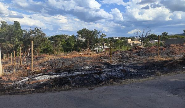 Imóvel Lote Rua Araxá Bairro Ibituruna Montes Claros